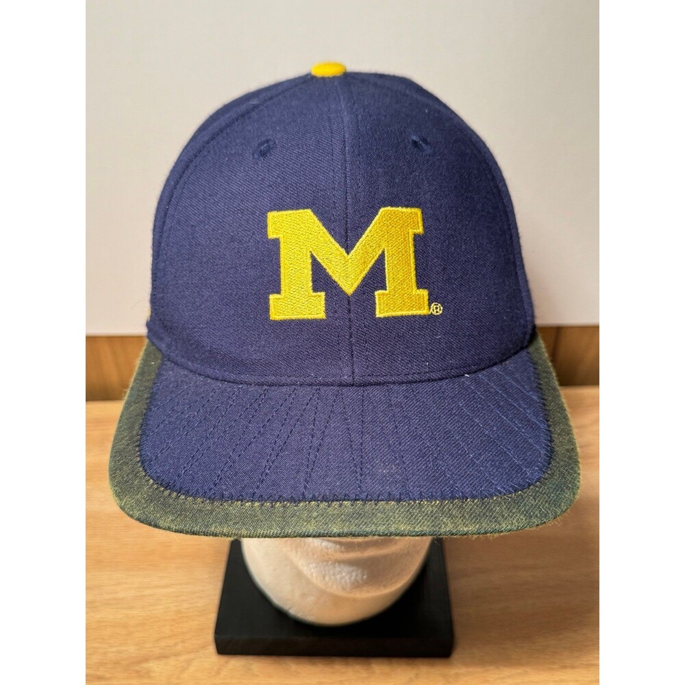 Vintage Nike Team Sports University of Michigan Wolverines Snapback‎ Hat